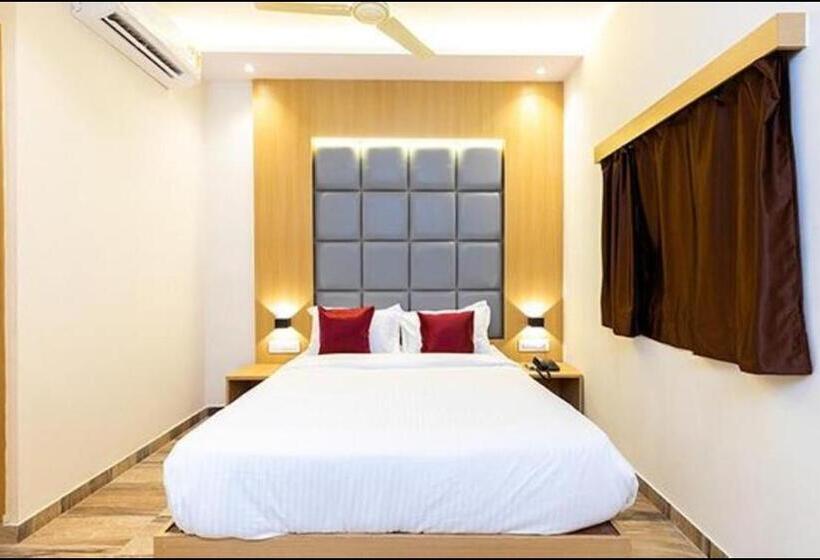 هتل Fabexpress Green House