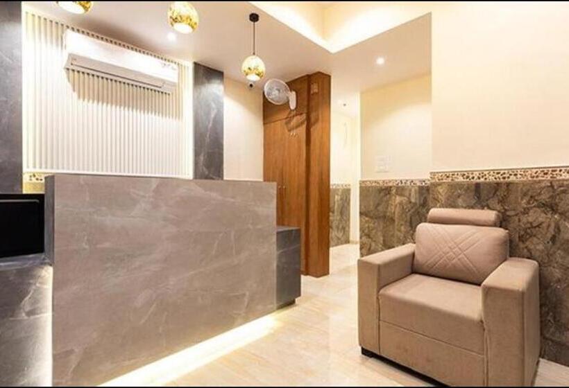 هتل Fabexpress Green House