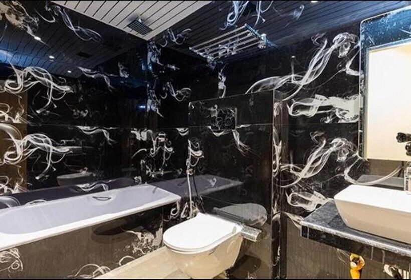 هتل Fabexpress Green House