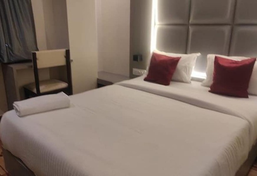 هتل Fabexpress Green House