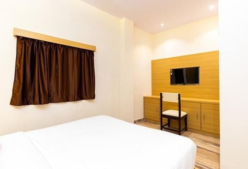 هتل Fabexpress Green House