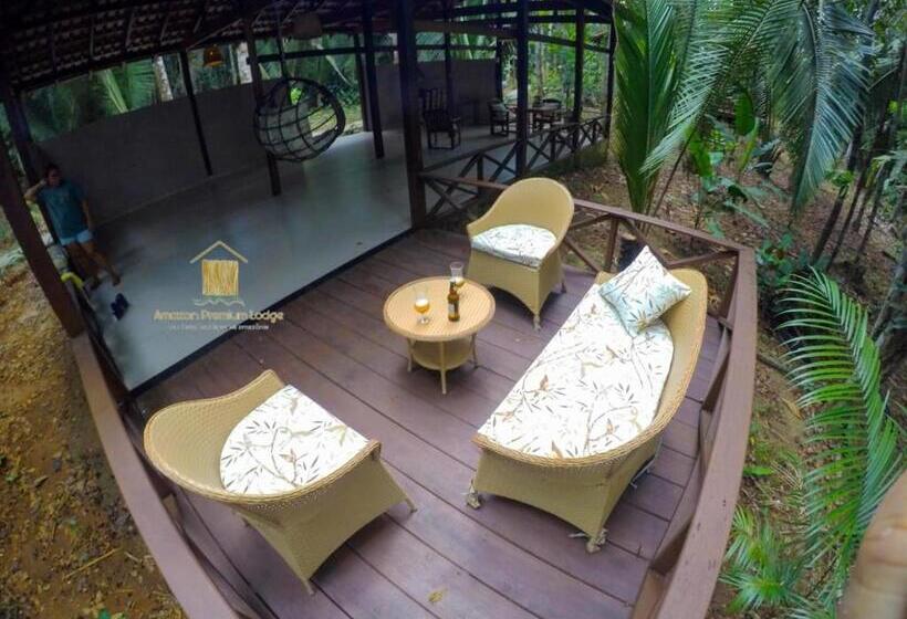 ホテル Amazon Premium Lodge