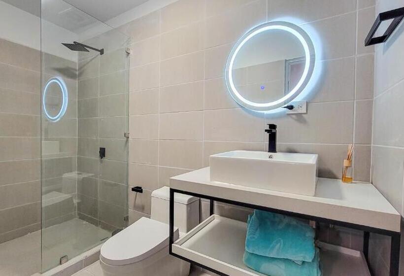 Отель Anika Boutique Suites