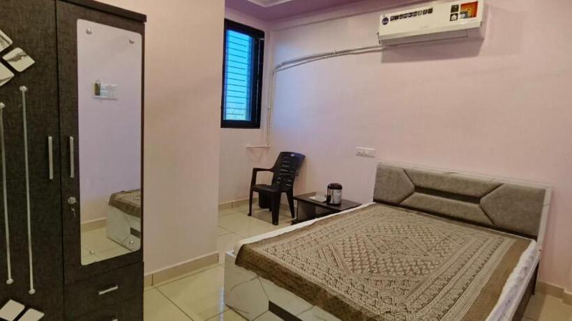 בית מלון כפרי Arjun Palace