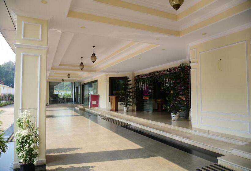 酒店 Bishnu Palace