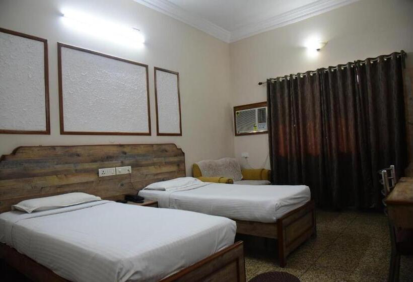 酒店 Bishnu Palace