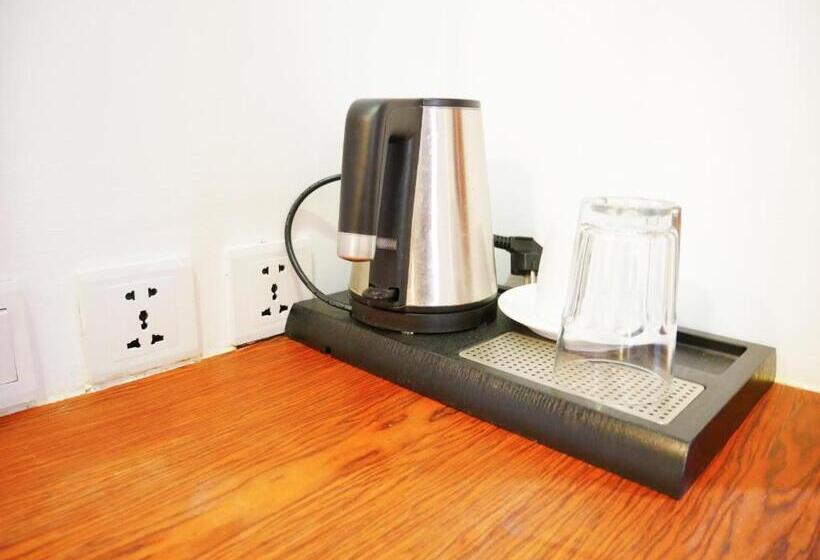 בית מלון כפרי Cheers Social Apartment &