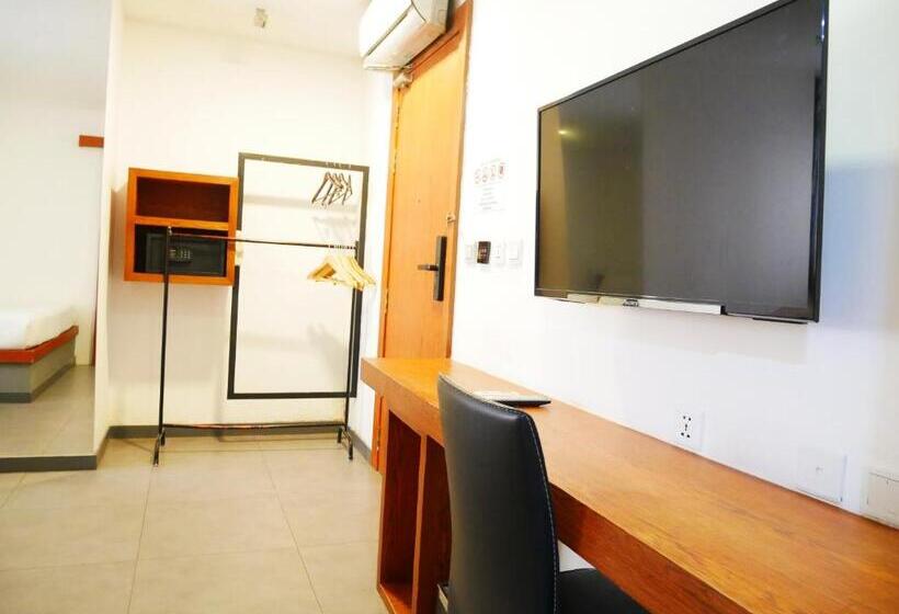 בית מלון כפרי Cheers Social Apartment &