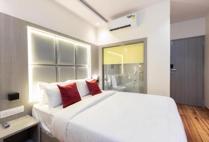 هتل Fabexpress Green House