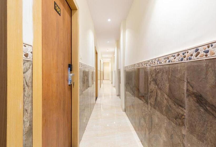 هتل Fabexpress Green House