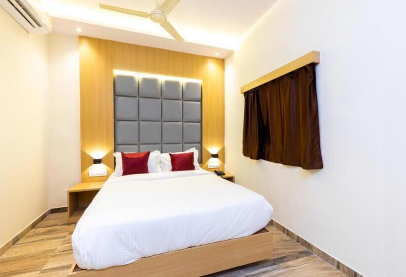 هتل Fabexpress Green House