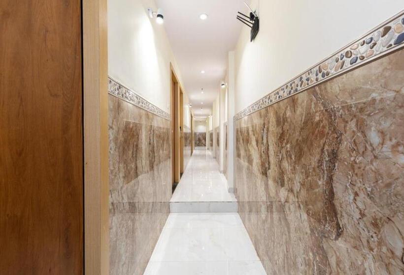 هتل Fabexpress Green House