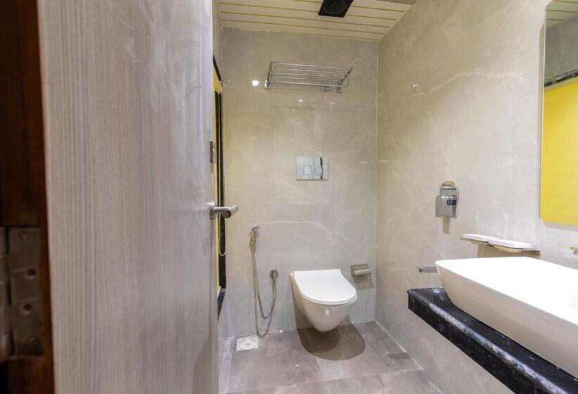 هتل Fabexpress Green House