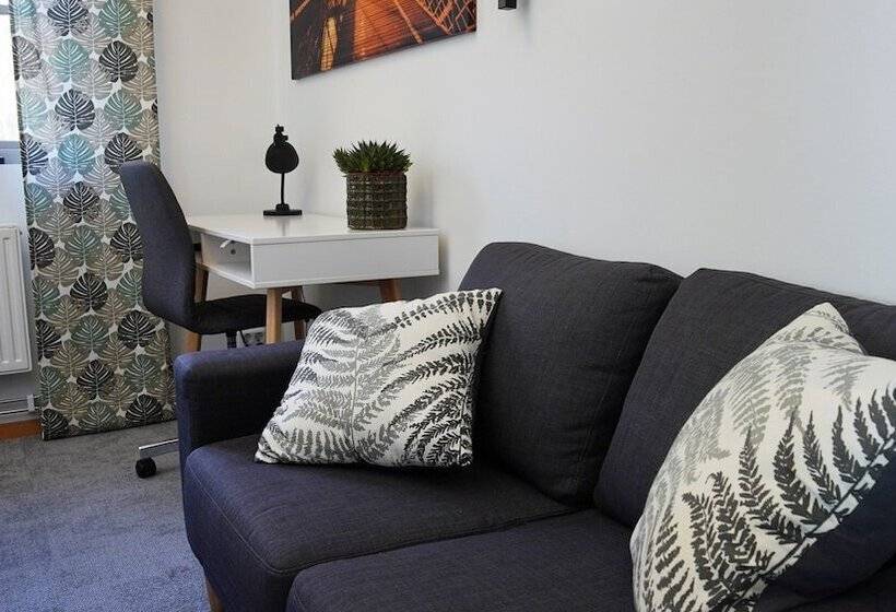 ホテル Forenom Hostel Gothenburg Säve