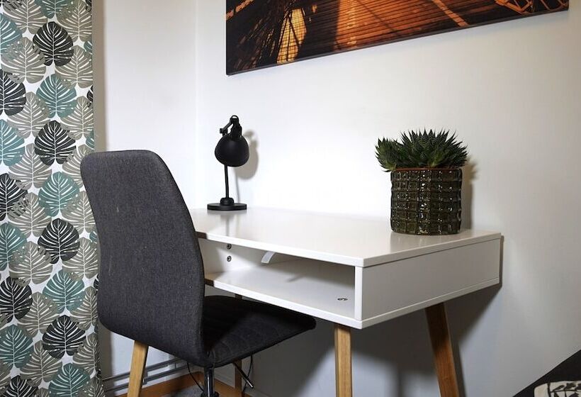 ホテル Forenom Hostel Gothenburg Säve