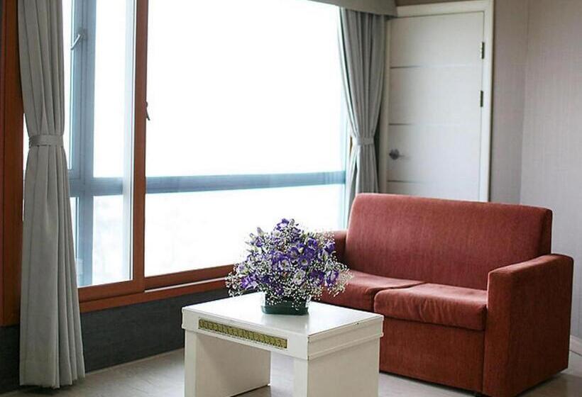 Отель Goodstay Soo