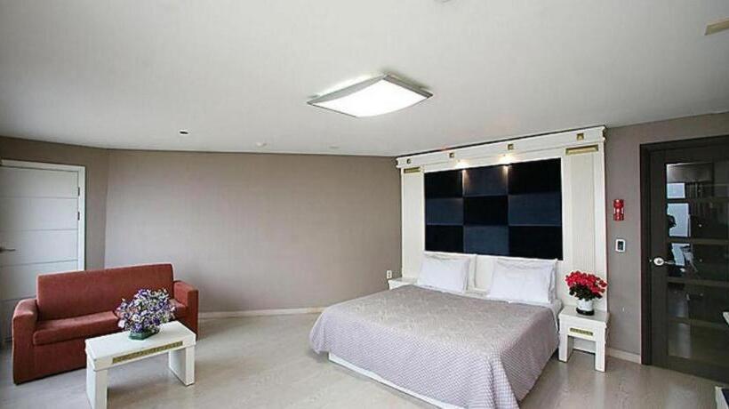 Отель Goodstay Soo