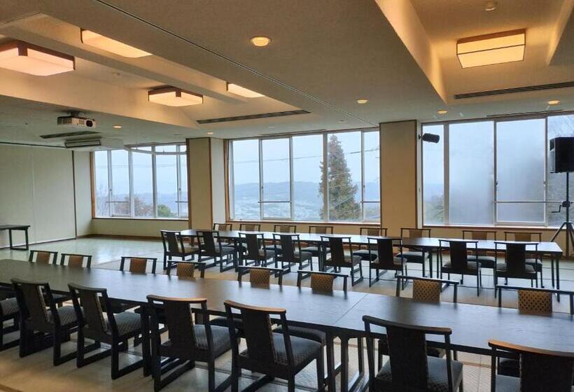 فندق Kannabi Ikomayama