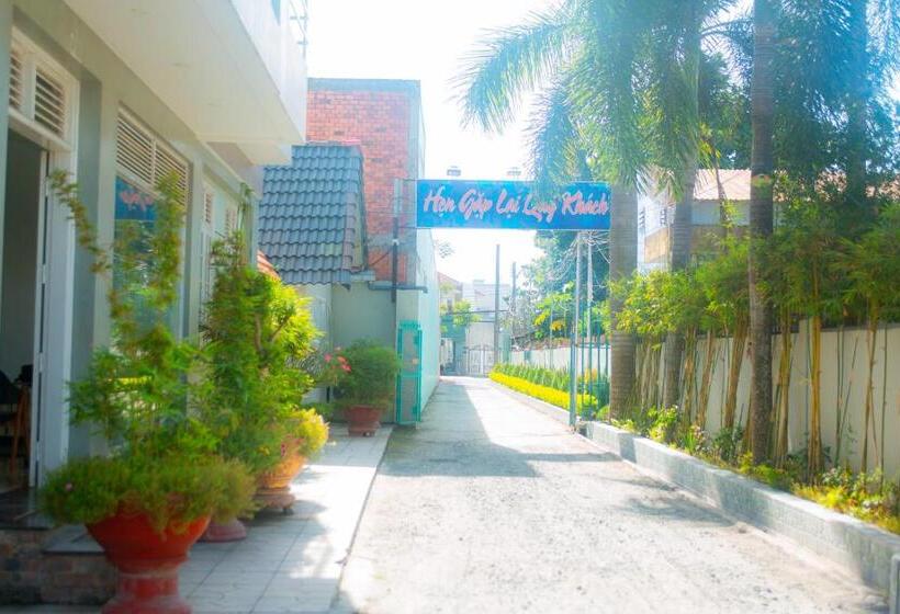 هتل Khách Sạn Trường Thịnh