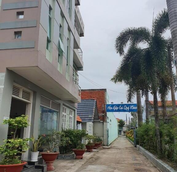 هتل Khách Sạn Trường Thịnh