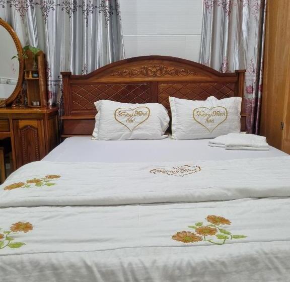 هتل Khách Sạn Trường Thịnh