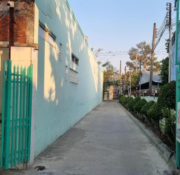 هتل Khách Sạn Trường Thịnh