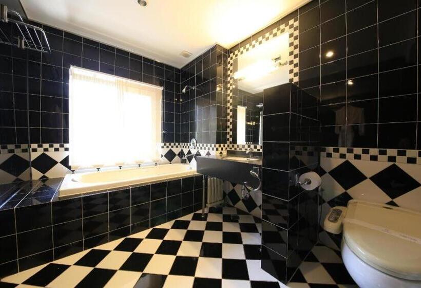 Отель Lake Hills Sokrisan