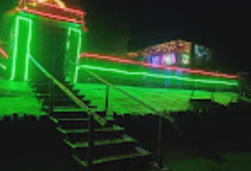 호텔 Mousuni The Dolphin Camp