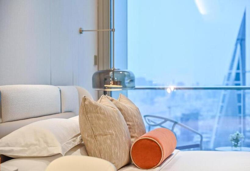 هتل Onyx Arjaan By Rotana