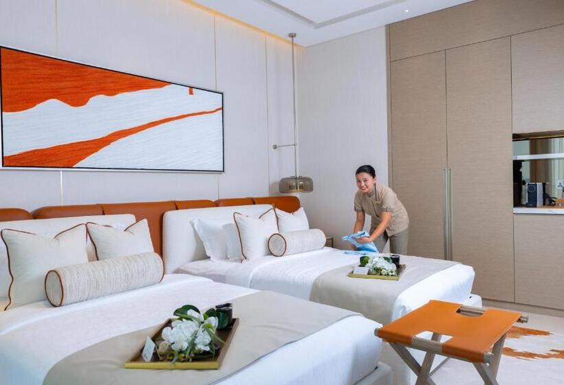 هتل Onyx Arjaan By Rotana