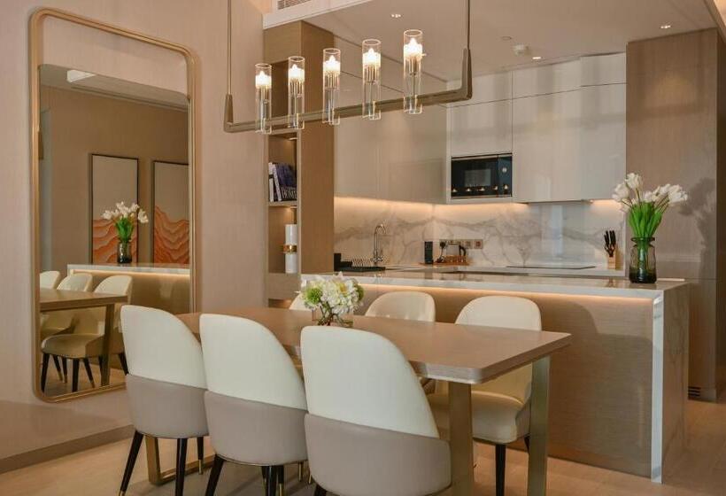 هتل Onyx Arjaan By Rotana