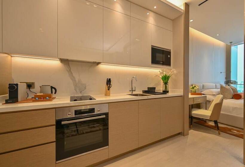 هتل Onyx Arjaan By Rotana