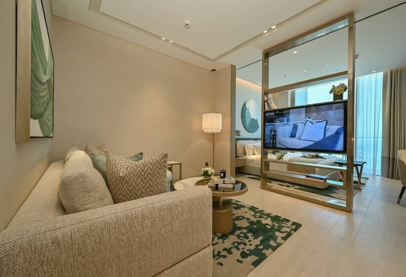 هتل Onyx Arjaan By Rotana