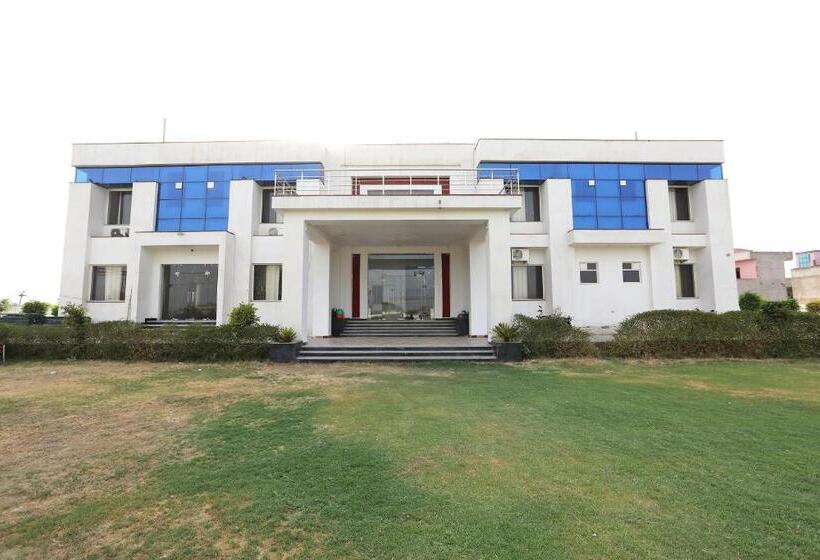 فندق Oyo Diamond Resort