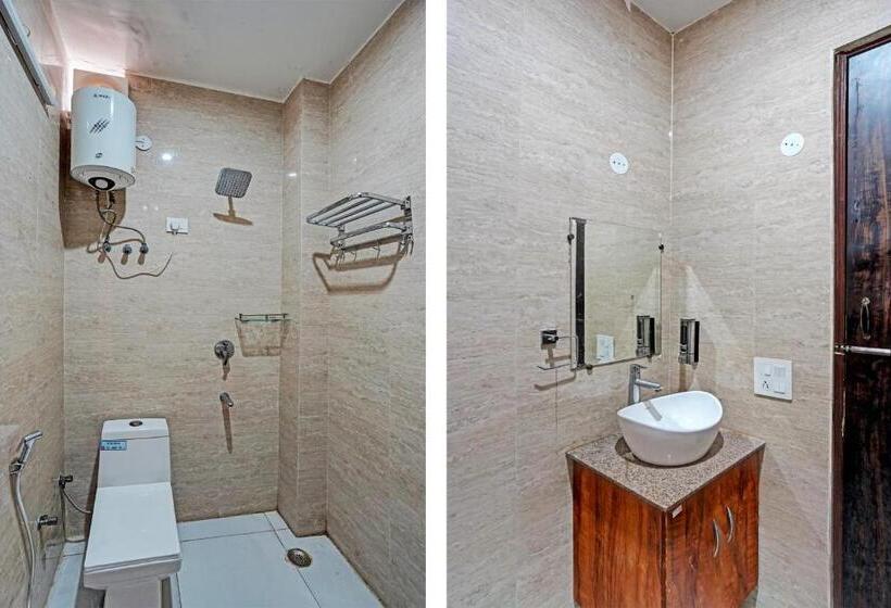 בית מלון כפרי Oyo Fortune Inn