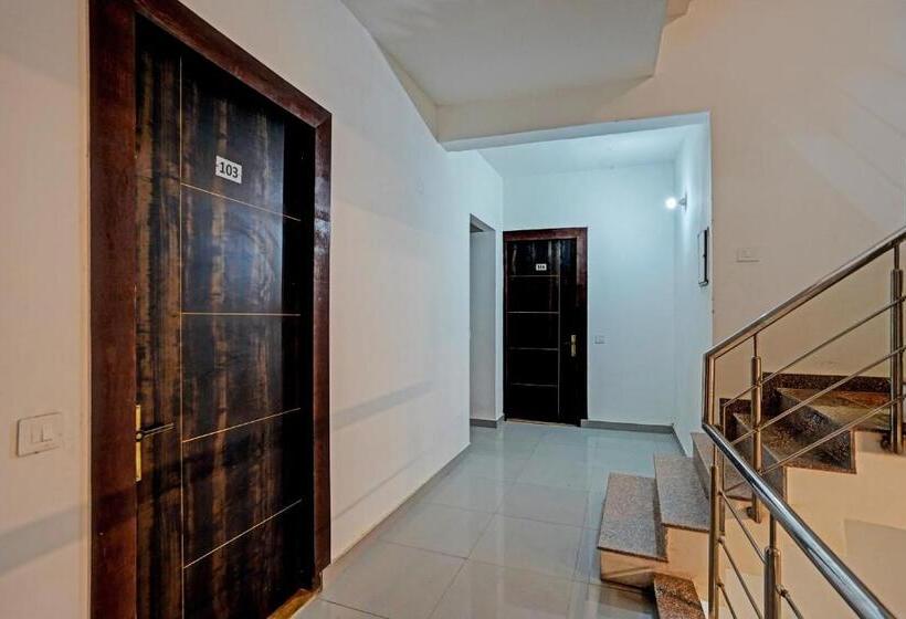 בית מלון כפרי Oyo Fortune Inn