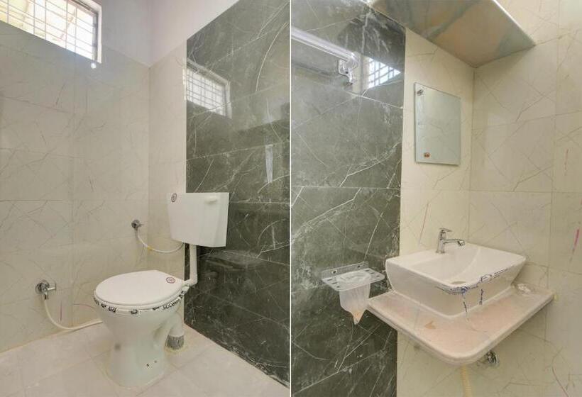 בית מלון כפרי Oyo Krk Villa