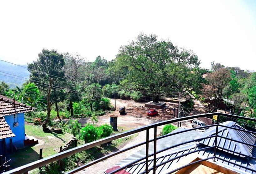 בית מלון כפרי Royal