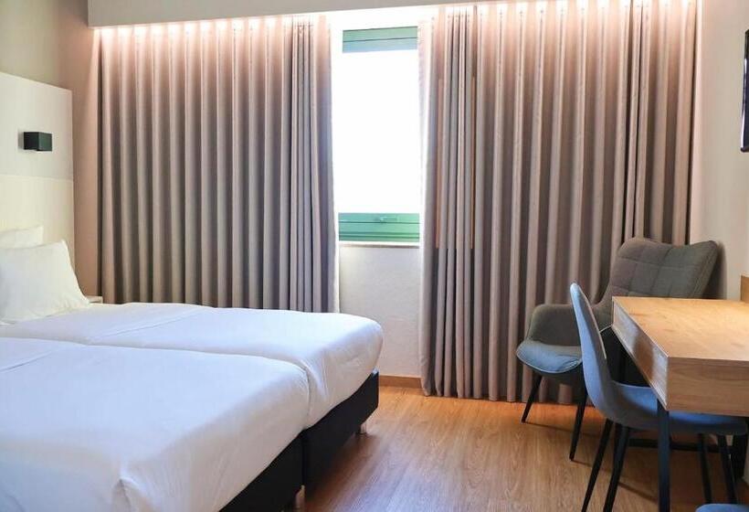 ホテル Santhyago Trofa