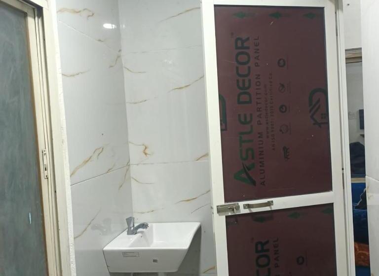 Отель Sri Residency