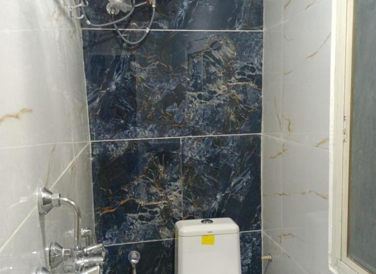 Отель Sri Residency