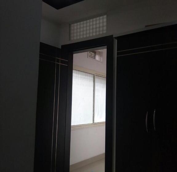 Отель Sri Residency