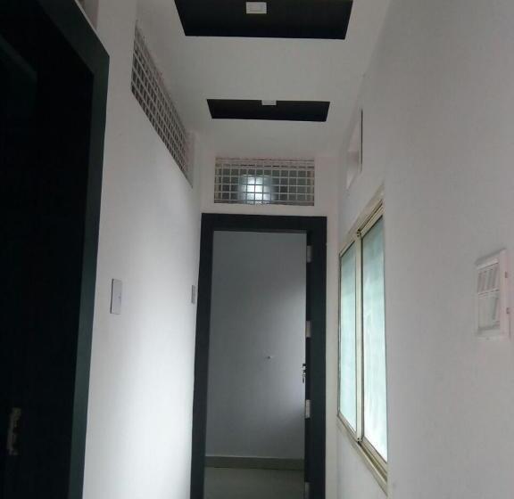 Отель Sri Residency