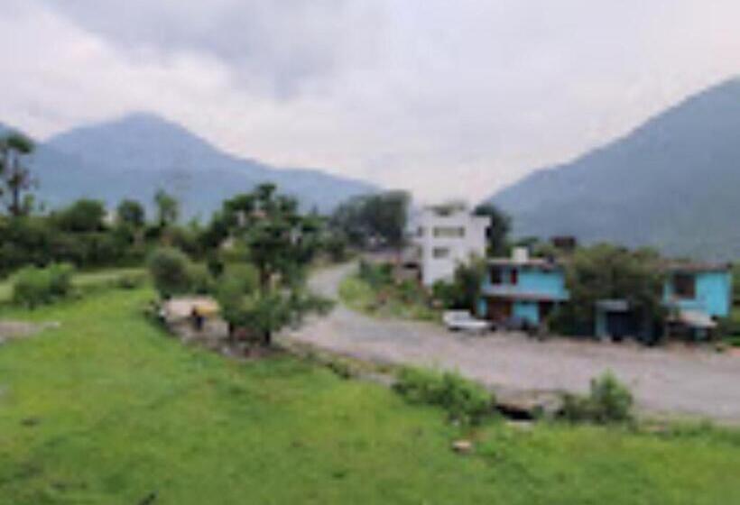 فندق Sudarshan Palace, Pipalkoti