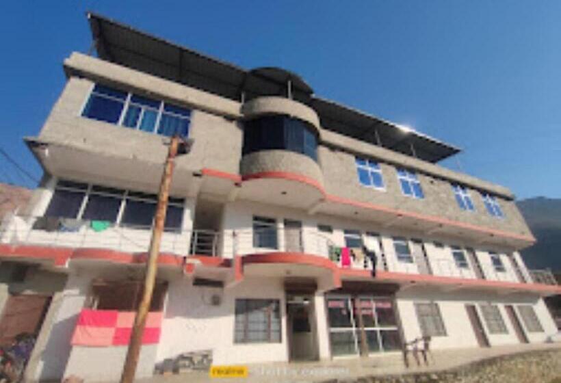 فندق Sudarshan Palace, Pipalkoti