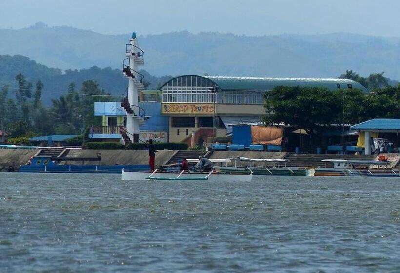 Island Tropic Hotel And Restaurant