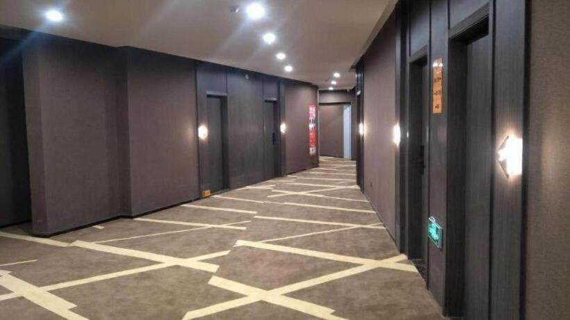 Iu Hotel Qingdao Golden Beach Xuejiadao Metro Station