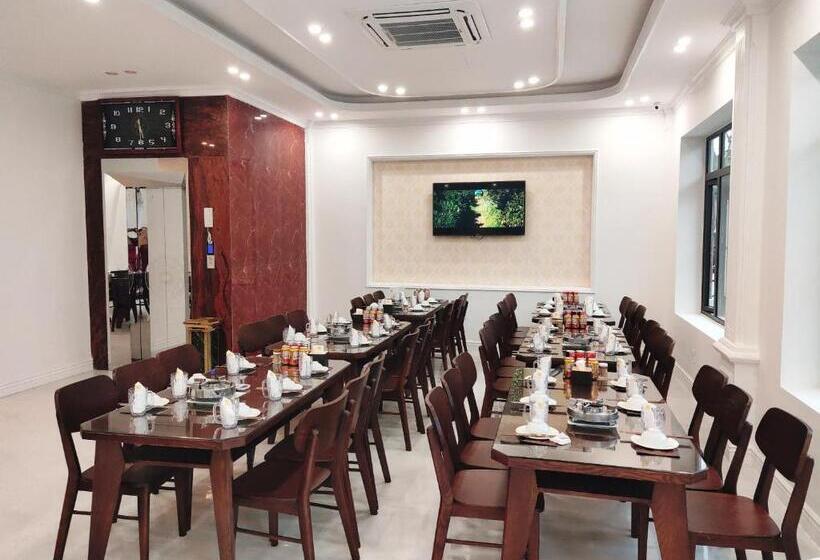 Khách Sạn Louis Hotel Sầm Sơn