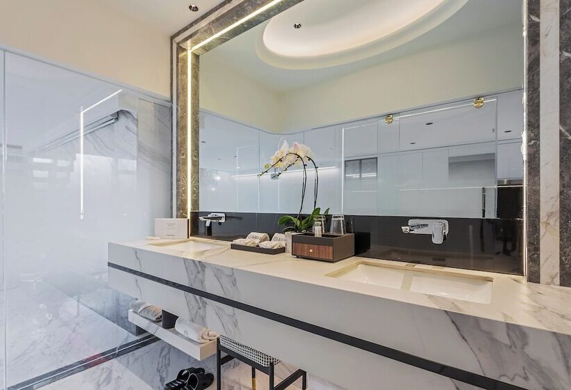 Kunming Hotel High Sky View