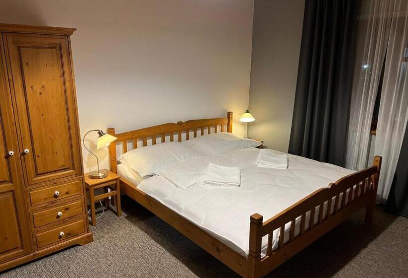 پانسیون Apartmány Horský Dvůr